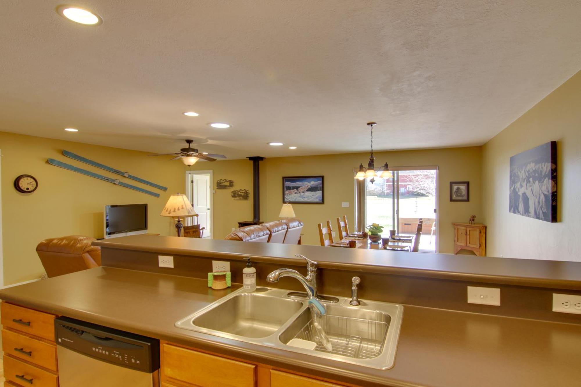 Bozeman Condo With Grill About 2 Mi To Hot Springs! Exterior photo